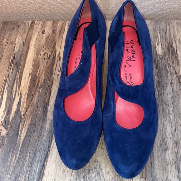 Gilardini navy suede pumps from Florence store - Picture 1 of 7